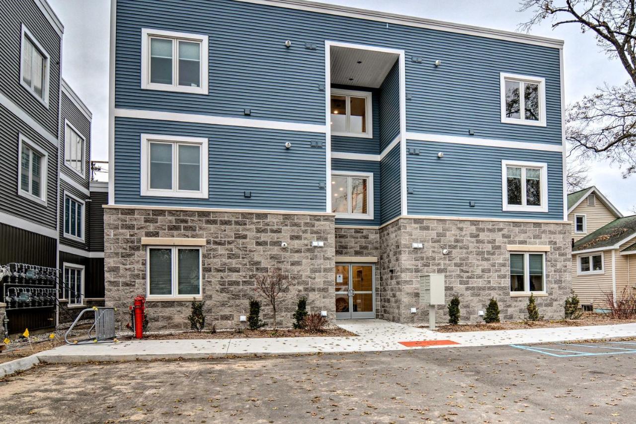 Modern Traverse City Condo About 1 Mi To Bay! Dış mekan fotoğraf